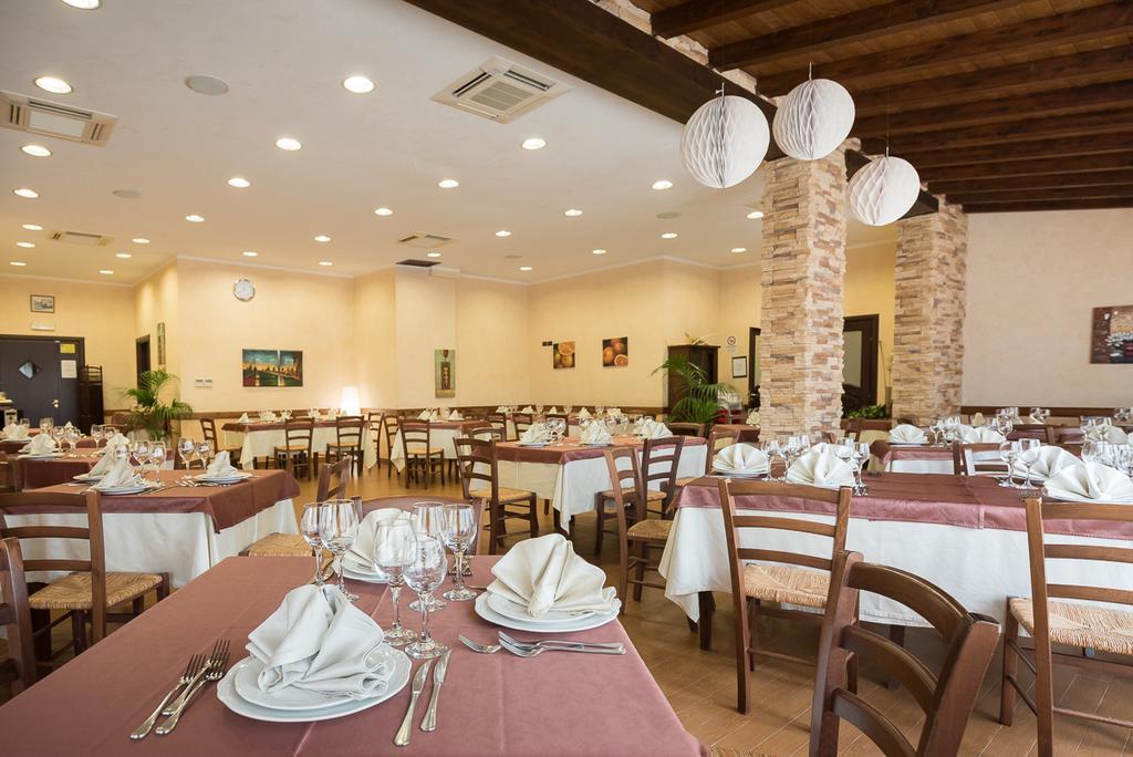 Valle Himara Guest House Piana Degli Albanesi Luaran gambar