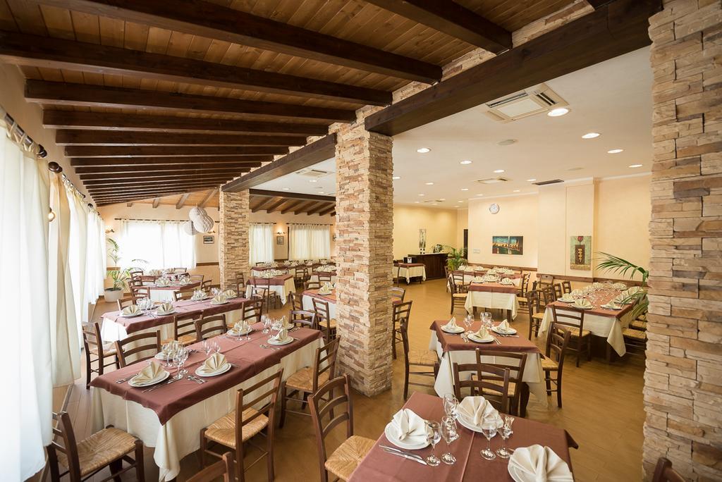 Valle Himara Guest House Piana Degli Albanesi Luaran gambar