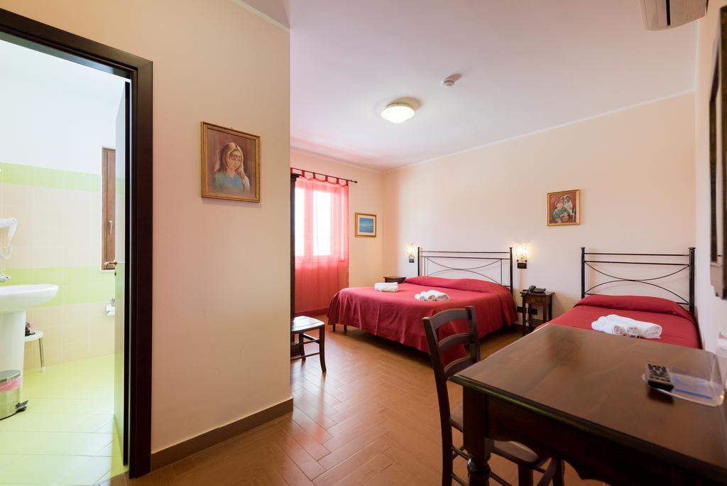 Valle Himara Guest House Piana Degli Albanesi Luaran gambar